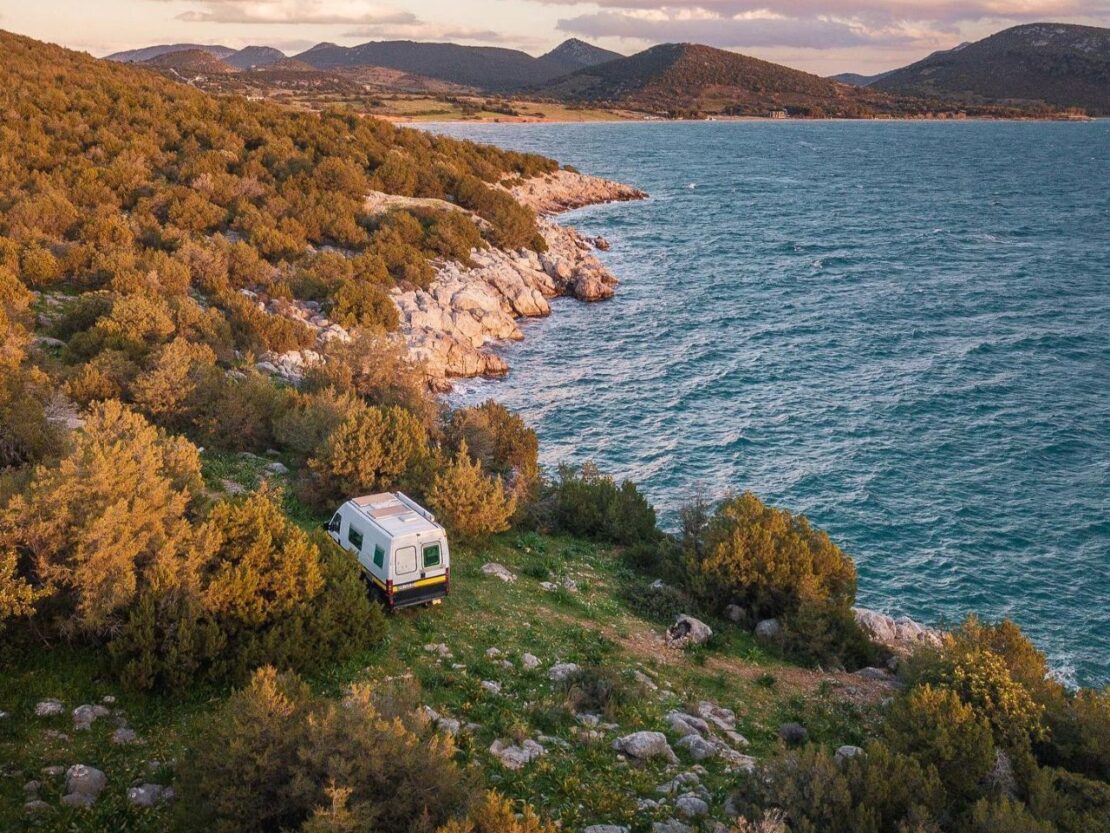 La storia di Luca, piccolo imprenditore che lascia la sua "zona di comfort" per viaggiare in un Van. | 2 | Mollo tutto e vado a vivere in camper viaggiare in un van